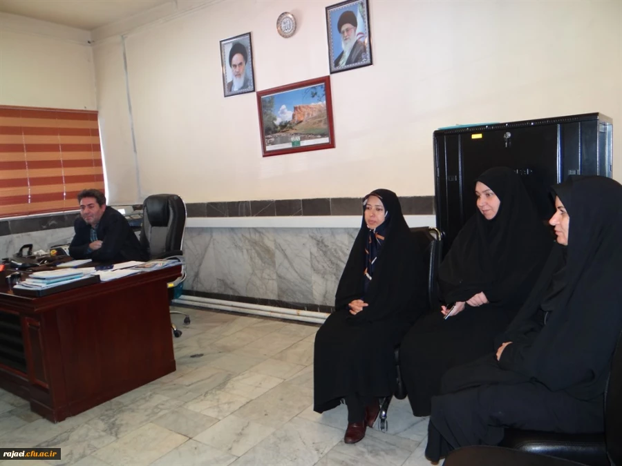 به مناسبت بیست و هفتم اردیبهشت، روز روابط عمومی

از رابطان روابط عمومی پردیس ها و مراکز دانشگاه فرهنگیان استان تجلیل به عمل آمد 8