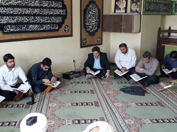 محفل جمع خوانی یک جزء قرآن کریم بمناسبت هفتمین روز رحلت  حجه الاسلام والمسلمین حسنی  درپردیس شهیدرجایی ارومیه برگزار شد.  3