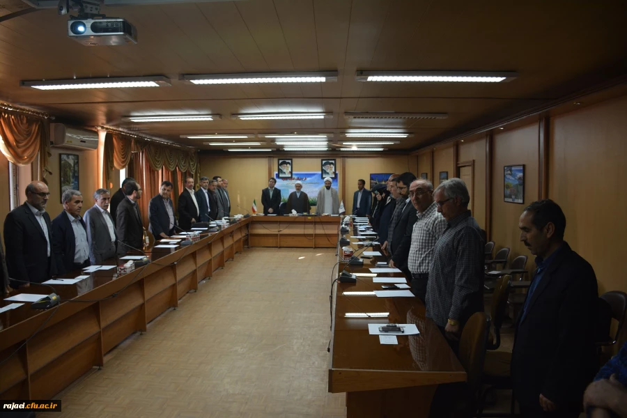 برگزاری جلسه هم اندیشی اساتید با عنوان تبیین اندیشه های سیاسی حضرت امام خمینی (ره )   4
