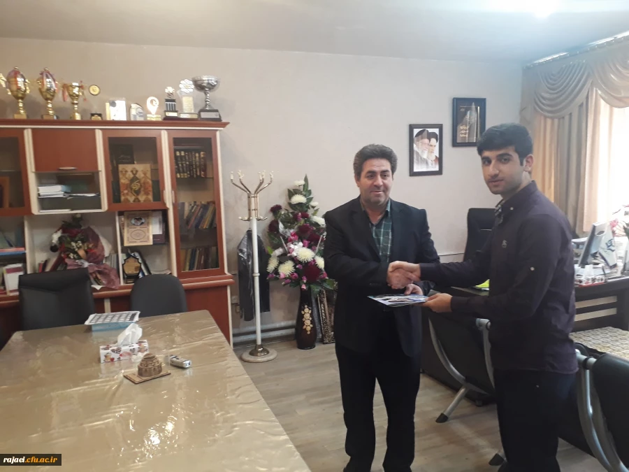 طی مراسمی ابلاغ منتخبین جدید شورای صنفی پردیس شهید رجایی تقدیم شد 6