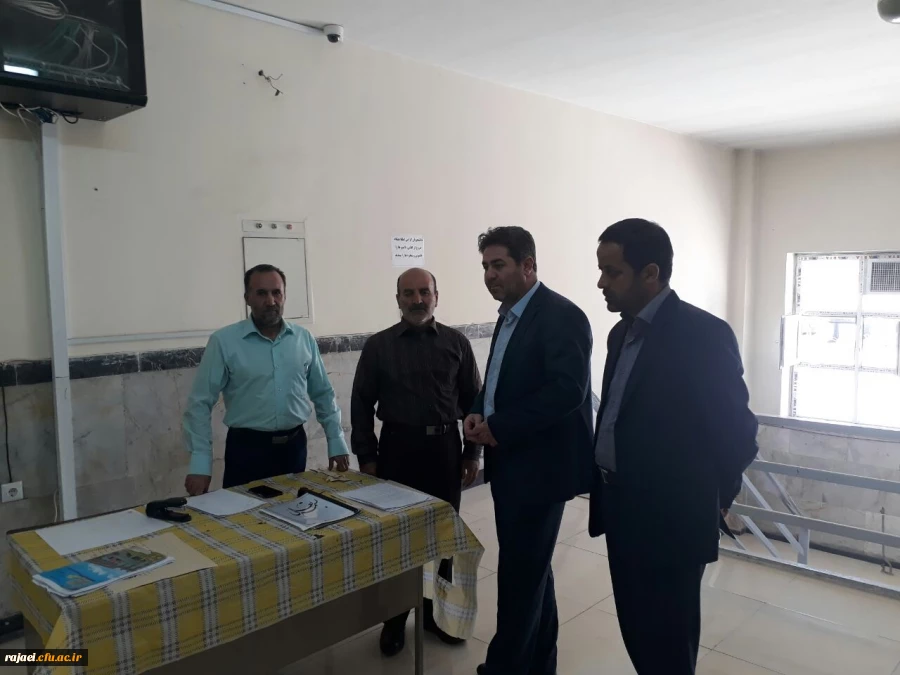 بازدید دکتر علی محمودلو مدیر امور پردیس های استان آذربایجان غربی از حوزه آزمون پردیس شهید رجایی ارومیه 4