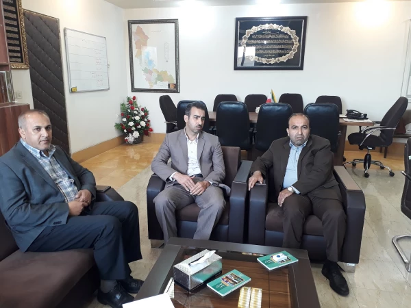 دکتر علی محمودلو مدیر امور پردیس های استان آذربایجان غربی با رئیس سازمان مدیریت و برنامه ریزی استان دیدار و گفتگو کرد 2