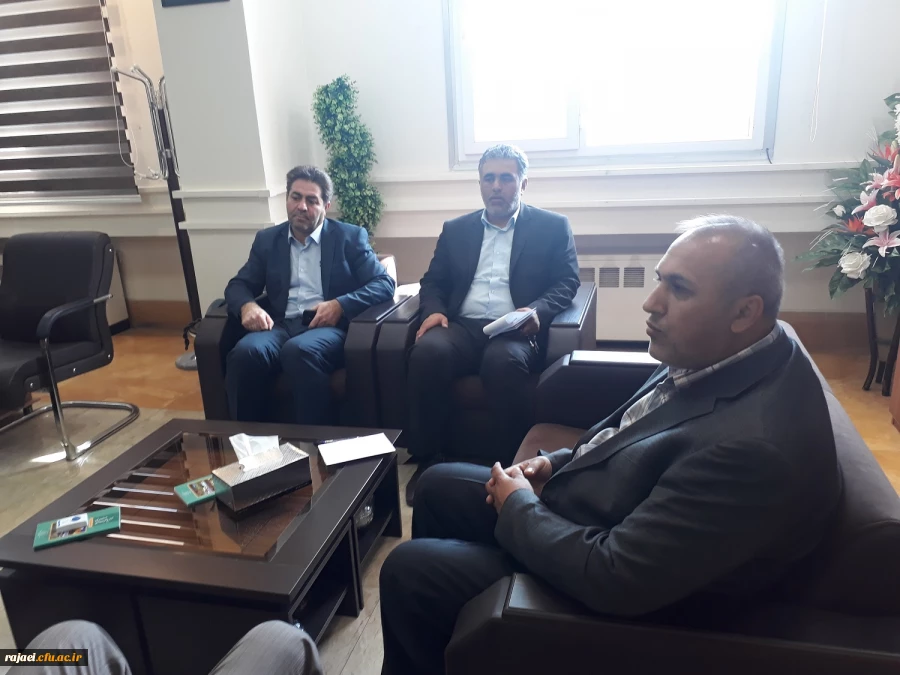 دکتر علی محمودلو مدیر امور پردیس های استان آذربایجان غربی با رئیس سازمان مدیریت و برنامه ریزی استان دیدار و گفتگو کرد 3