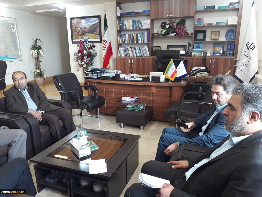 دکتر علی محمودلو مدیر امور پردیس های استان آذربایجان غربی با رئیس سازمان مدیریت و برنامه ریزی استان دیدار و گفتگو کرد