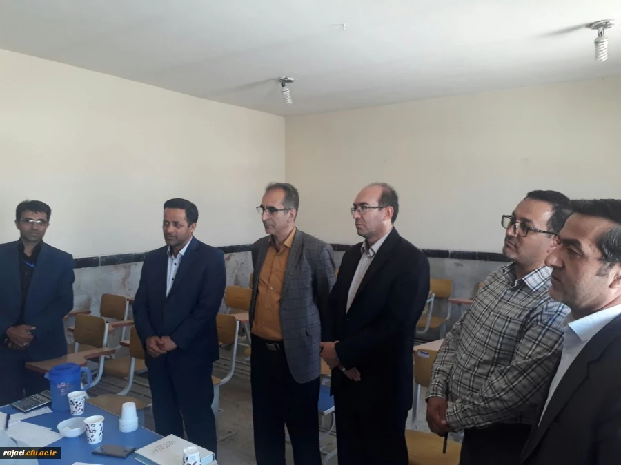 معاون سازمان مدیریت وبرنامه ریزی استان آذربایجان غربی از روند مصاحبه مستخدمین پیمانی آموزش وپرورش درپردیس شهید رجایی ارومیه بازدید نمودند 2