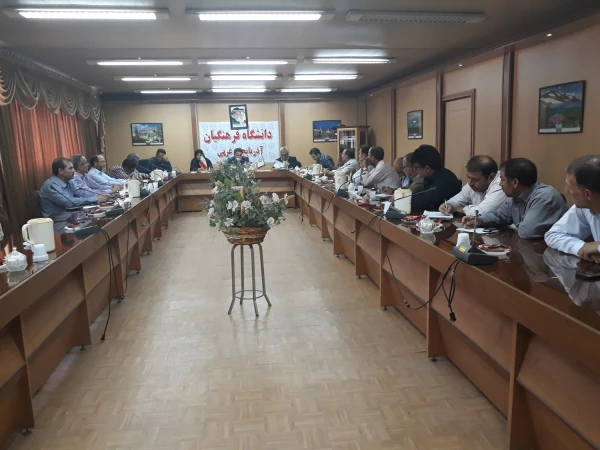 آقای گرامی معاون امور همکاریهای علمی و بین الملل دانشگاه فرهنگیان کشور در جلسه توجیهی آزمون اصلح:
ما موظف هستیم معلمانی را پرورش دهیم تا هویت معلمی را داشته باشند.
 4