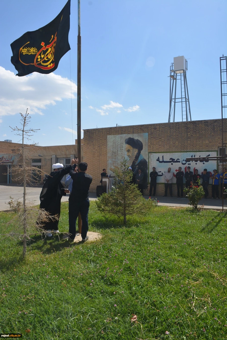 اهتزار پرچم عزاداری سرور و سالار شهیدان امام حسین (ع) در پردیس شهید رجایی ارومیه 7