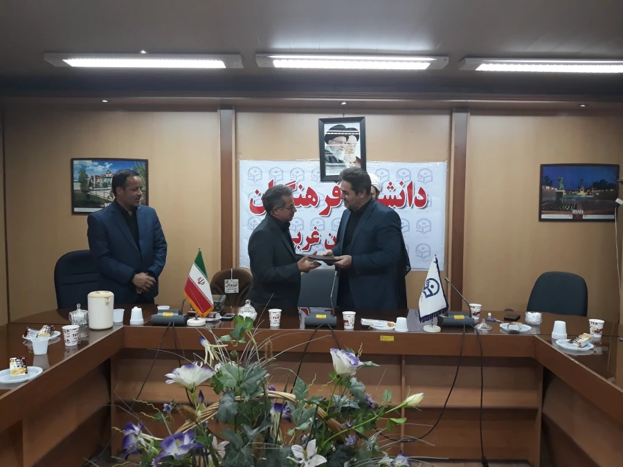 آیین معارفه معاون جدید توسعه منابع و امور دانشجویی پردیس شهید رجایی ارومیه برگزار شد 2