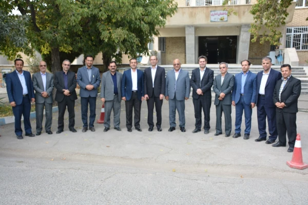 آقای محمدی مدیرکل آموزش وپرورش استان آذربایجان غربی:

تقویت زیرساخت های این دانشگاه کمک شایانی درجهت تربیت معلمانی فکور و شایسته خواهدداشت