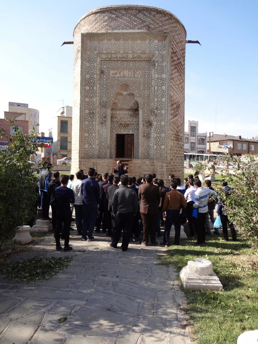 به همت امور فرهنگی پردیس شهید رجایی ارومیه

اردوی یک روزه ارومیه گردی برای دانشجویان برگزار شد 2