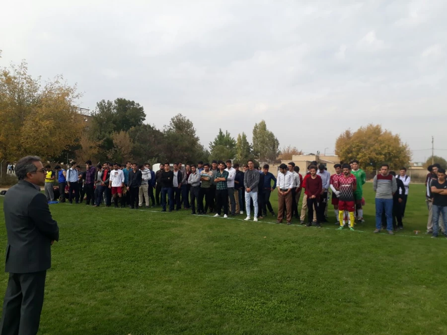 به مناسبت گرامیداشت هفته تربیت بدنی
مسابقات فوتبال دانشجویان پردیس شهید رجایی ارومیه افتتاح شد
 5