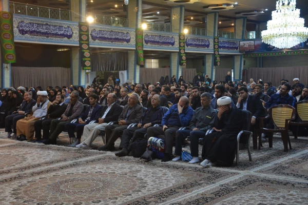 با بدرقه سرپرست امور پردیس های استانی

کاروان پیاده روی اربعین اساتید، کارکنان و دانشجویان دانشگاه فرهنگیان استان آذربایجان غربی عازم سفر کربلا شد