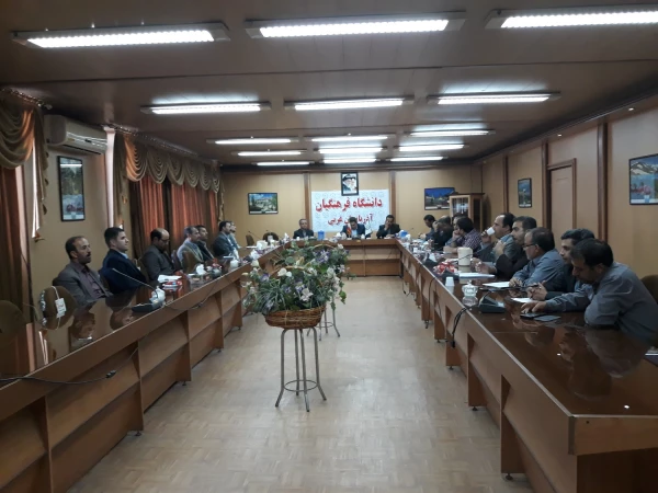 دکتر محمودلو در چهارمین شورای اداری پردیس شهید رجایی 

فضای نشاط و امید در دانشجویان باید بیش از پیش گسترش یابد 4