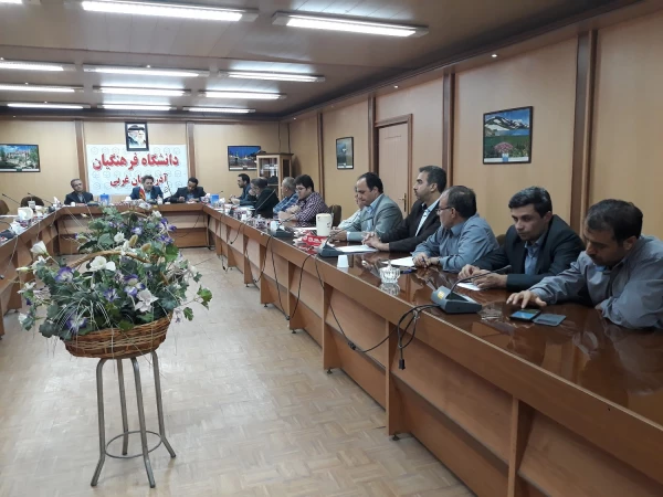 دکتر محمودلو در چهارمین شورای اداری پردیس شهید رجایی 

فضای نشاط و امید در دانشجویان باید بیش از پیش گسترش یابد 5