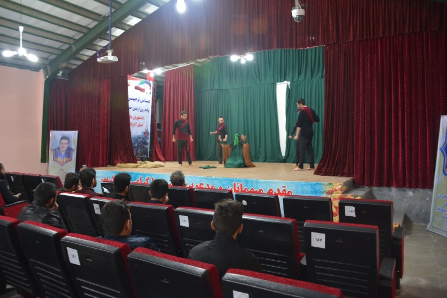 با همکاری و هماهنگی انجمن اسلامی پردیس شهید رجایی

اجرای تئاتر سرخ به مناسبت اربعین حسینی 5