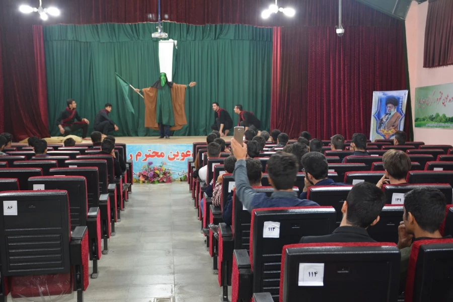 با همکاری و هماهنگی انجمن اسلامی پردیس شهید رجایی

اجرای تئاتر سرخ به مناسبت اربعین حسینی 6