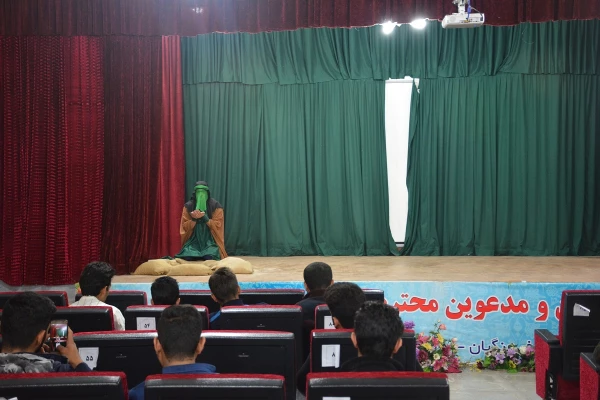 با همکاری و هماهنگی انجمن اسلامی پردیس شهید رجایی

اجرای تئاتر سرخ به مناسبت اربعین حسینی 7