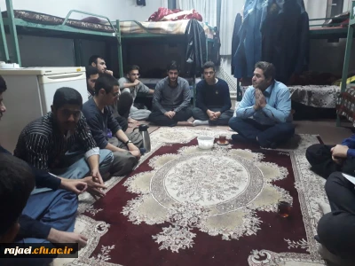 در سرای دانشجویی پردیس شهید رجایی ارومیه

گفتگوی صمیمی دکتر محمودلو سرپرست امور پردیس های آذربایجان غربی با دانشجو معلمان