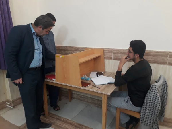 در سرای دانشجویی پردیس شهید رجایی ارومیه

گفتگوی صمیمی دکتر محمودلو سرپرست امور پردیس های آذربایجان غربی با دانشجو معلمان 5