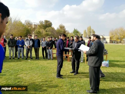 با حضور دکتر محمودلو سرپرست امور پردیس های استان آذربایجان غربی

مراسم اختتامیه مسابقات فوتبال دانشجو معلمان پردیس شهید رجایی ارومیه