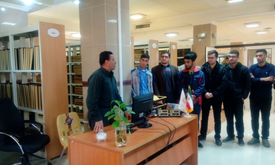 به مناسبت گرامیداشت هفته کتاب و کتابخوانی

بازدید دانشجویان از کتابخانه مرکزی ارومیه