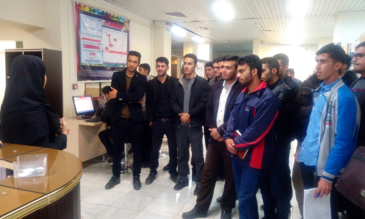 به مناسبت گرامیداشت هفته کتاب و کتابخوانی

بازدید دانشجویان از کتابخانه مرکزی ارومیه 6