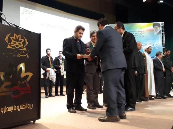 در سالروز تشکیل بسیج دانشجویی به فرمان حضرت امام خمینی (ره) و گرامیداشت هفته بسیج 

مراسم شکوه هجرت در راستای تجلیل از گروه های جهادی برگزار شد