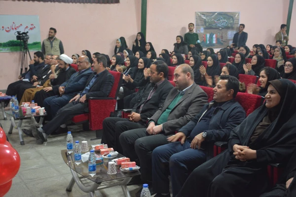 مراسم بزرگداشت روز دانشجو با حضور مسئولین استانی، مدیران، اساتید و دانشجویان پردیس های پسرانه و دخترانه در پردیس شهید رجایی ارومیه برگزار شد 7