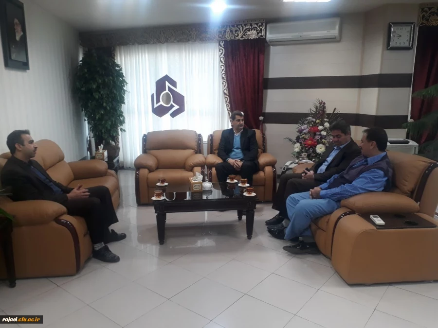 مدیر امور شعب بانک ملت استان آذربایجان غربی در دیدار با سرپرست امور پردیس های استان آذربایجان غربی:

فرهنگیان قشر فرهیخته ای هستند که دین بزرگی بر جامعه دارند