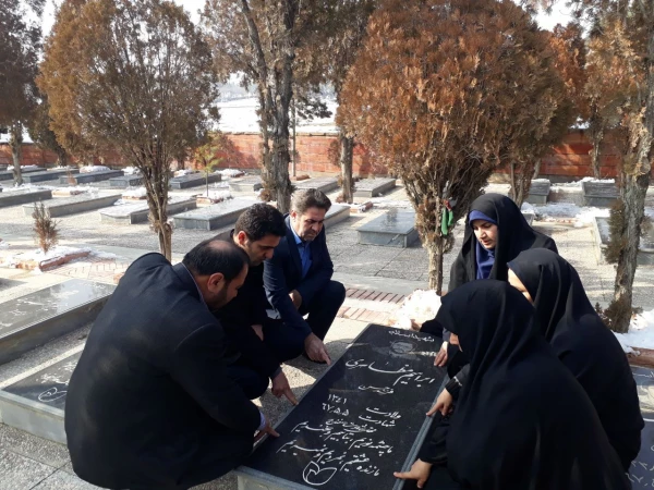 شرکت مدیریت ،اساتید و کارکنان دانشگاه فرهنگیان استان در مراسم گرامیداشت قیام مردم قهرمان ارومیه در دوم بهمن ماه 57 2