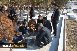 با حضور مسئولان،اساتید و کارکنان دانشگاه فرهنگیان استان آذربایجان غربی

آئین غبارروبی و عطرافشانی قبور مطهر شهدای ارومیه برگزار شد 6