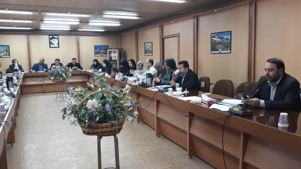 دکتر دلقندی مشاور اجرایی دانشگاه در نشست صمیمی با اساتید و کارکنان آذربایجان غربی:

باید سیره و منش شهدای گرانقدر سرمشق ما قرار گیرند و ما باید با زدودن پلیدی ها از دل، راه به محضر حق تعالی باز کنیم. 3