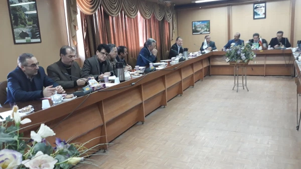 دکتر دلقندی مشاور اجرایی دانشگاه در نشست صمیمی با اساتید و کارکنان آذربایجان غربی:

باید سیره و منش شهدای گرانقدر سرمشق ما قرار گیرند و ما باید با زدودن پلیدی ها از دل، راه به محضر حق تعالی باز کنیم. 4