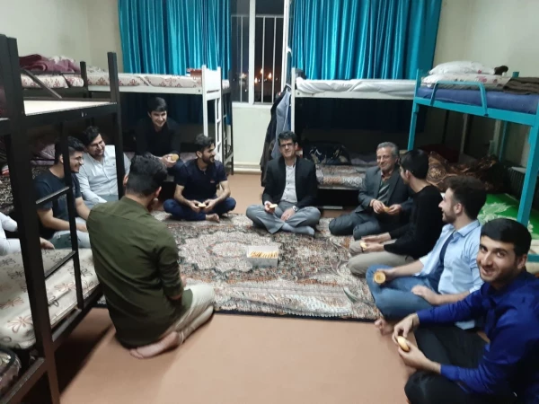 به مناسبت آغاز هفته سراهای دانشجویی

حضور معاون توسعه منابع و امور دانشجویی پردیس شهید رجایی در سرای دانشجویی