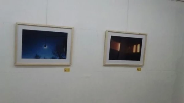 بمناسبت گرامیداشت دهه ی سرآمدی آموزش و به همت گروه هنر

بازدید جمعی از دانشجویان پردیس شهید رجایی  از گالری نقاشی 3