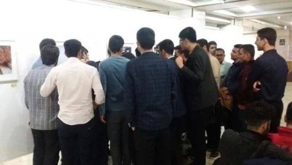 بمناسبت گرامیداشت دهه ی سرآمدی آموزش و به همت گروه هنر

بازدید جمعی از دانشجویان پردیس شهید رجایی  از گالری نقاشی 4