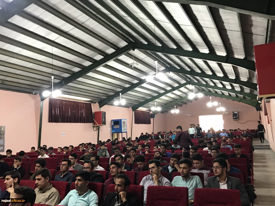 در پردیس شهید رجایی آذربایجان غربی

نشست علمی، تخصصی  با حضور کار شناسان اداره کل حقوقی آموزش و پرورش استان برگزار شد 3