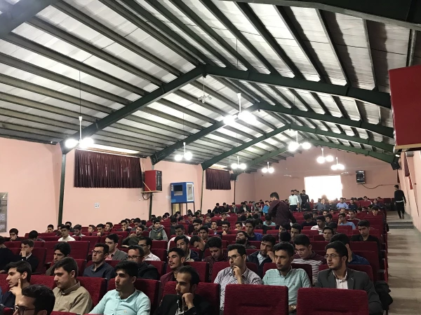 در پردیس شهید رجایی آذربایجان غربی

نشست علمی، تخصصی  با حضور کار شناسان اداره کل حقوقی آموزش و پرورش استان برگزار شد