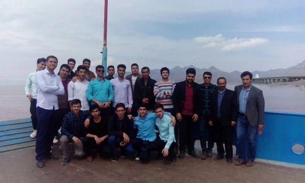 بمناسبت گرامیداشت دهه ی سرآمدی آموزش و به همت گروه علوم پایه

بازدید دانشجویان پردیس شهید رجایی آذربایجان غربی از پارک ملی دریاچه ارومیه و باغ وحش 4