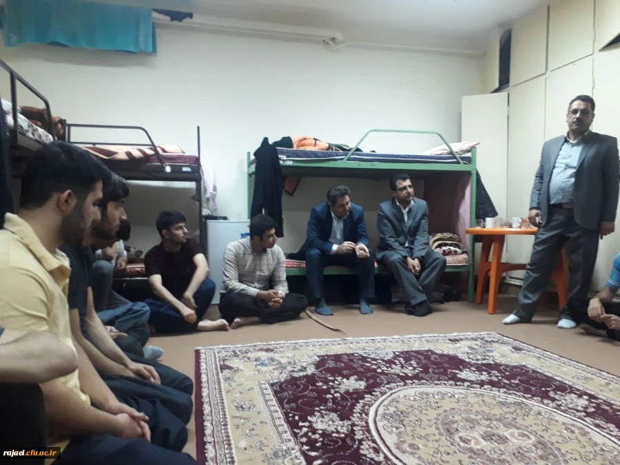 حضور سرزده آقای دکتر علی محمودلو مدیر امور پردیس های استان در واحد امام خمینی (ره) سلماس