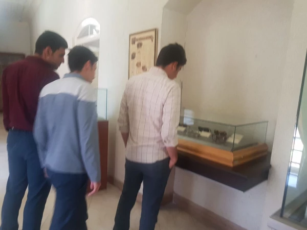 همزمان با 28 اردیبهشت روز ملی موزه

تعدادی از دانشجویان پردیس شهید رجایی آذربایجان غربی از موزه مردم شناسی بازدید کردند 4