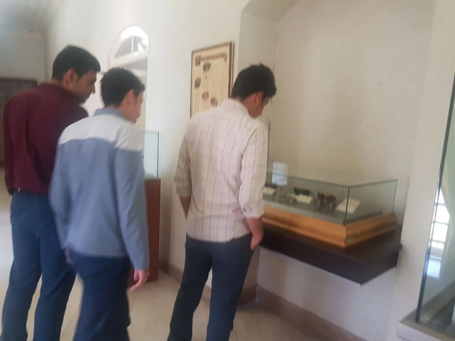 همزمان با 28 اردیبهشت روز ملی موزه

تعدادی از دانشجویان پردیس شهید رجایی آذربایجان غربی از موزه مردم شناسی بازدید کردند 4