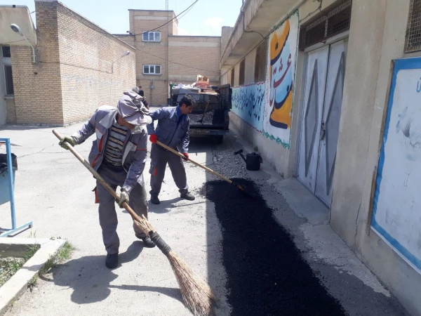 با مشارکت شهرداری ارومیه بخشی از محوطه پردیس شهید رجایی آسفالت ریزی شد