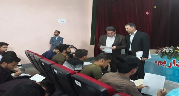 دکتر علی محمودلو سرپرست امور پردیس های استان از حوزه امتحانی پردیس شهید رجایی آذربایجان غربی بازدید نمودند 3