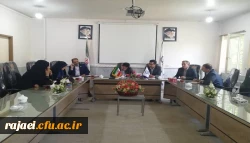 به منظور آشنایی با مشکلات و تنگناهای استانها برای بازگشایی مطلوب در مهر ماه 98

دکتر روشندل معاون آموزشی و تحصیلات تکمیلی دانشگاه فرهنگیان از فضاهای آموزشی، فرهنگی، ورزشی و سراهای دانشجویی مرکز امام خمینی (ره) سلماس بازدید نمودند