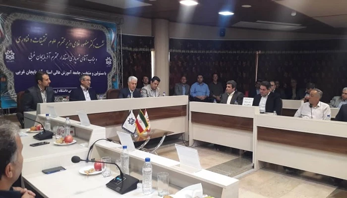 دکتر غلامی وزیر علوم ، تحقیقات و فن آوری: جذب رتبه های خوب فرصتی بی نظیر برای دانشگاه فرهنگیان می باشد