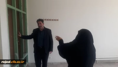 دکتر علی محمودلو رئیس دانشگاه فرهنگیان استان آذربایجان غربی به صورت سرزده در واحدهای آموزشی شهید مطهری خوی و حضرت امام خمینی (ره) سلماس حضور یافت و ضمن بازدید از بخش های مختلف با روسای آن مراکز گفتگو کرد