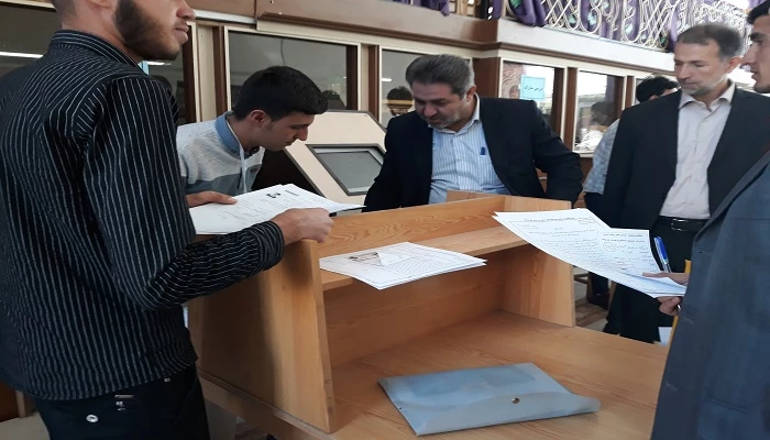 بازدید دکتر علی محمودلو رئیس دانشگاه فرهنگیان استان آذربایجان غربی از مراحل ثبت نام دانشجو معلمان جدیدالورود پردیس شهید رجایی 5