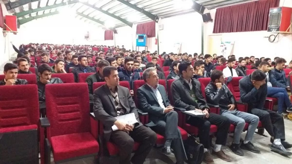 برگزاری جلسه پرسش و پاسخ دانشجویان ورودی 98 پردیس شهید رجایی آذربایجان غربی 