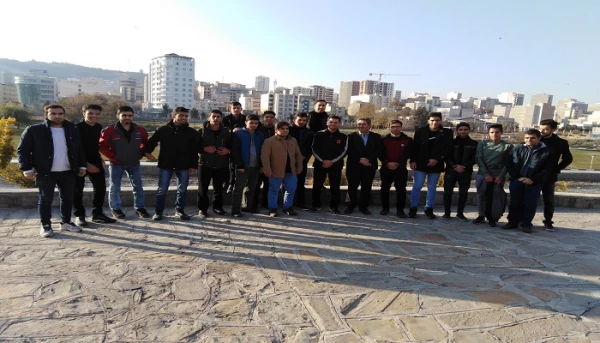 حضور دانشجویان پردیس شهید رجایی در همایش پیاده روی صبحگاهی گرامیداشت هفته بسیج 